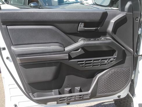 Used 2026 Toyota 4Runner SR5 AWD/4WD image 17
