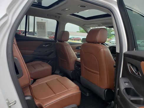 Used 2018 Chevrolet Traverse High Country image 11