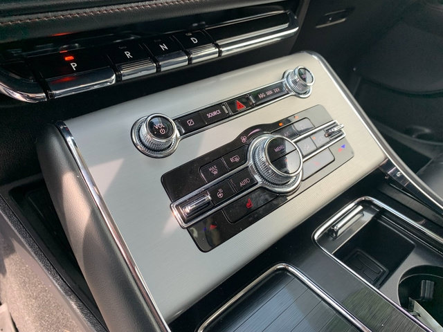 Certified 2024 Lincoln Aviator AWD w/ Premium Package image 26