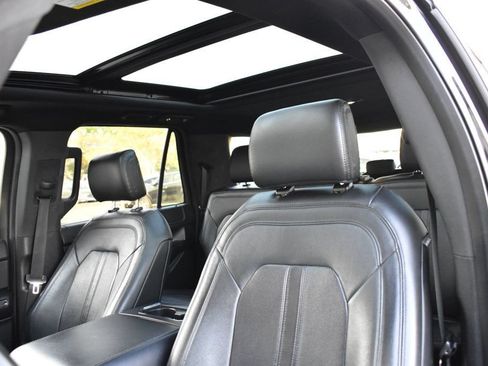 Used 2019 Ford Expedition Max Limited RWD image 13