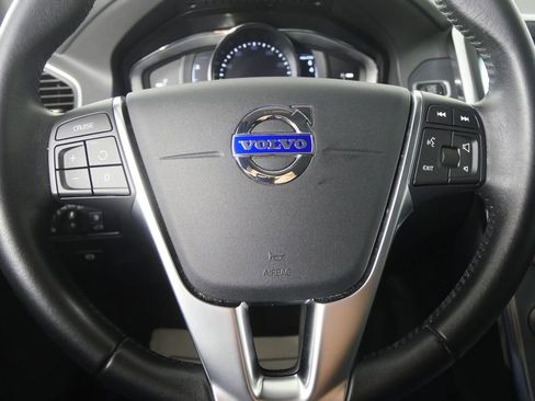 Used 2017 Volvo XC60 T5 Dynamic w/ Preferred Option Package image 17