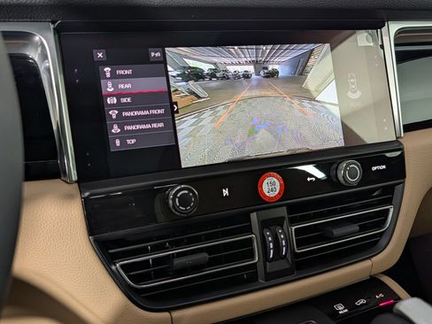 New 2026 Porsche Macan AWD/4WD image 32