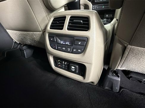 Used 2016 Honda Pilot Elite image 36