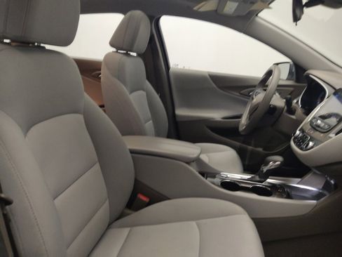 Used 2024 Chevrolet Malibu LT image 21