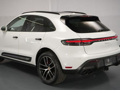 Used 2022 Porsche Macan S image 24