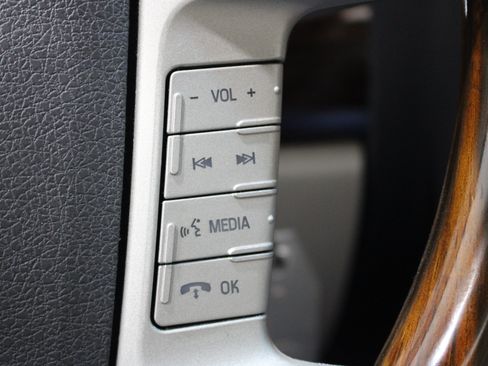 Used 2008 Lincoln MKZ FWD image 13