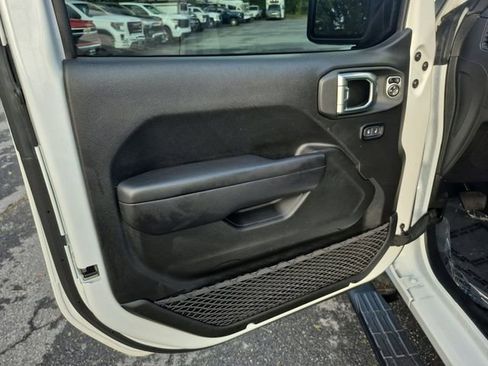 Used 2024 Jeep Wrangler Unlimited Sport AWD/4WD image 11