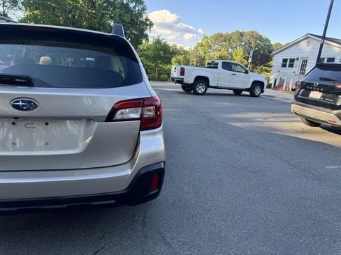 Used 2018 Subaru Outback 2.5i image 14
