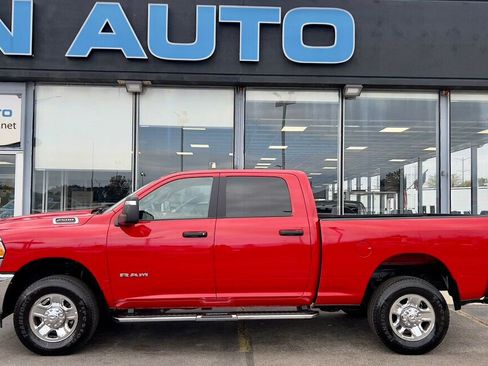 Used 2024 RAM 2500 Big Horn w/ Bed Utility Group image 32