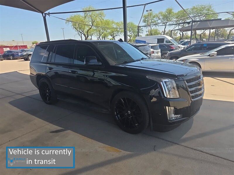 Used 2020 Cadillac Escalade Luxury AWD/4WD image 1