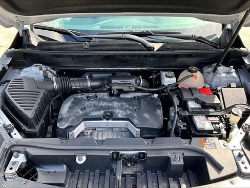 Used 2021 GMC Acadia SLE FWD image 11