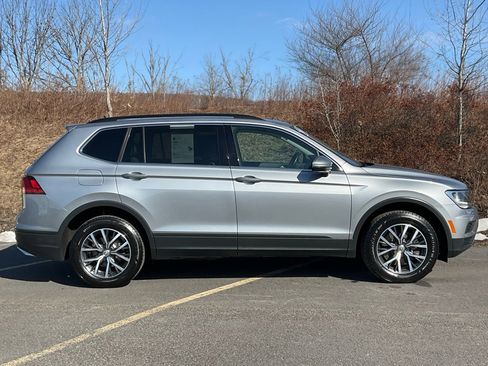 Used 2019 Volkswagen Tiguan SE w/ Panoramic Sunroof Package image 30