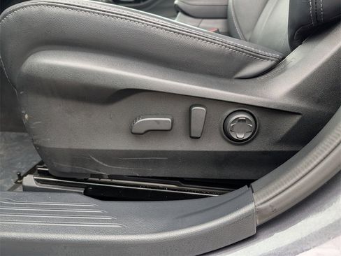 Used 2025 Subaru Outback Touring w/ Popular Package #2 image 20