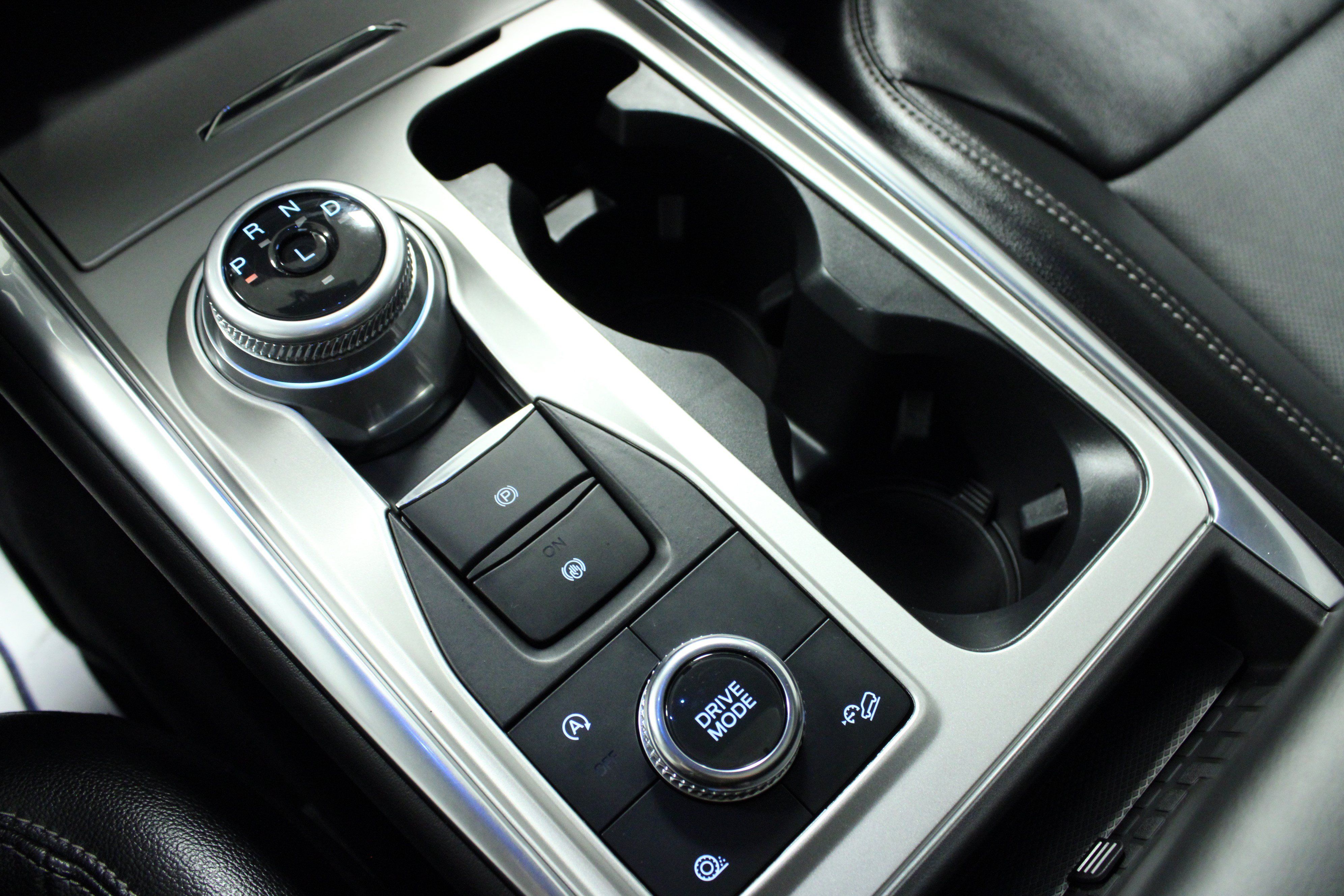 Used 2023 Ford Explorer Limited w/ Limited Technology Package AWD/4WD image 24