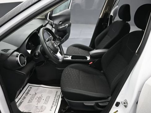 Used 2023 Nissan Kicks SV FWD image 12