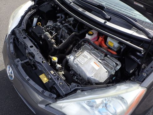 Used 2012 Toyota Prius C Four image 20