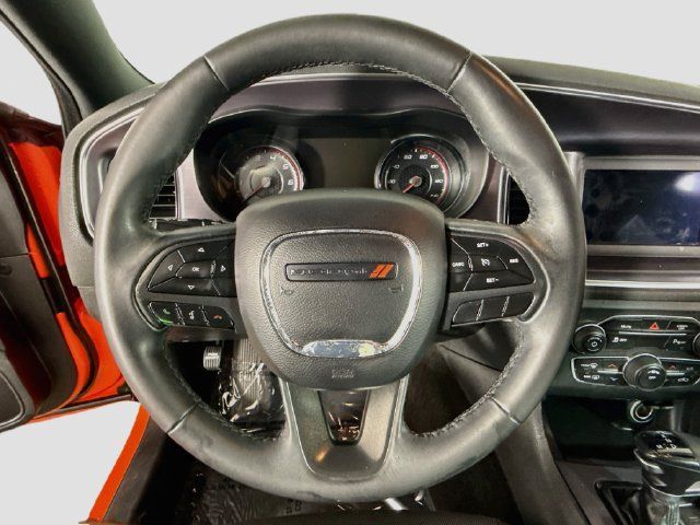 Used 2018 Dodge Charger SXT w/ Blacktop Package RWD image 12