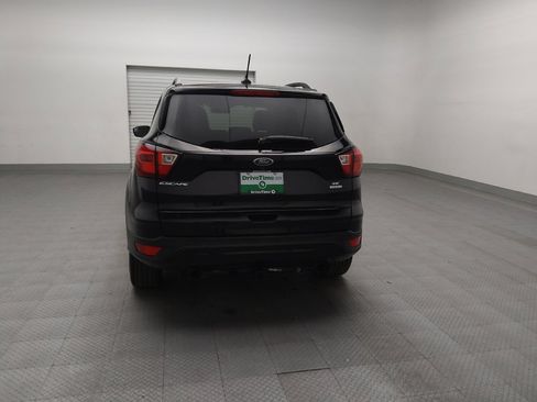 Used 2019 Ford Escape SE FWD image 6