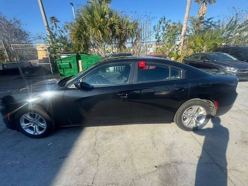 Used 2022 Dodge Charger SXT RWD image 12