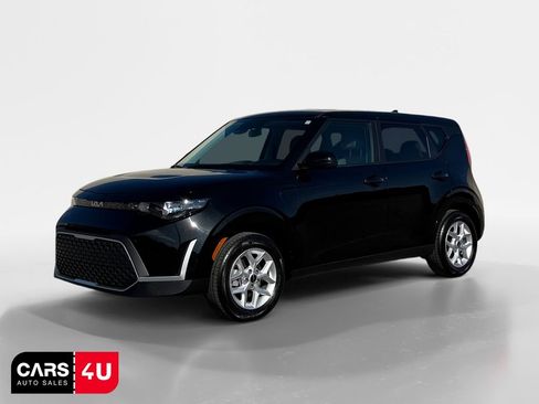 Used 2025 Kia Soul LX w/ LX Technology Package image 3