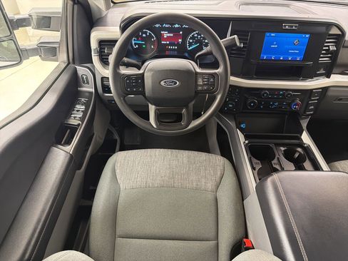 Certified 2025 Ford F250 XLT w/ FX4 Off-Road Package AWD/4WD image 25