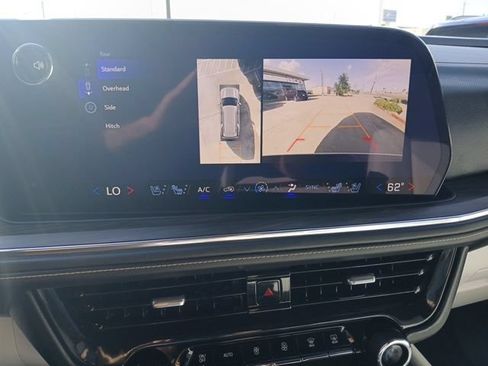 Used 2025 Chevrolet Tahoe Premier RWD image 24