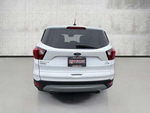Used 2019 Ford Escape SE image 6