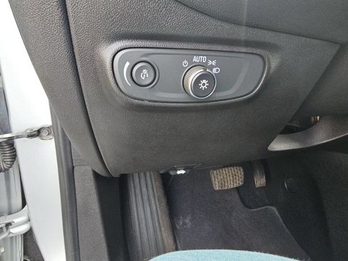 Used 2019 Chevrolet Equinox LT AWD/4WD image 22