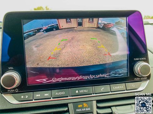 Used 2022 Nissan Altima 2.5 SV FWD image 32