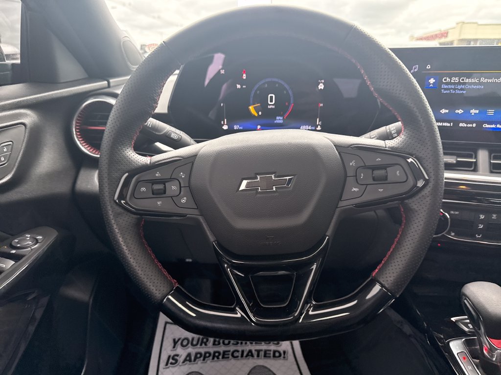 Used 2026 Chevrolet Trax RS w/ Sunroof Package FWD image 18