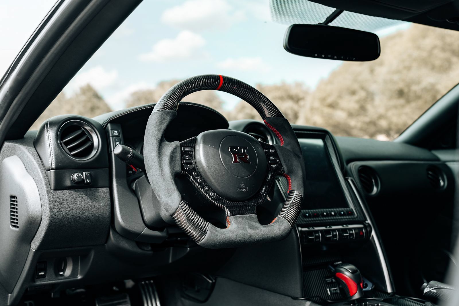 Used 2014 Nissan GT-R Black Edition AWD/4WD image 21