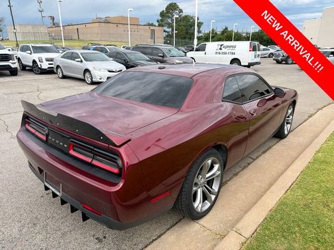 Used 2021 Dodge Challenger R/T RWD image 4