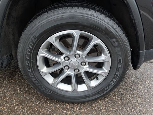 Used 2016 Jeep Grand Cherokee Limited w/ Trailer Tow Group IV image 15