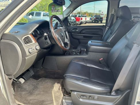 Used 2011 GMC Yukon Denali AWD/4WD image 24