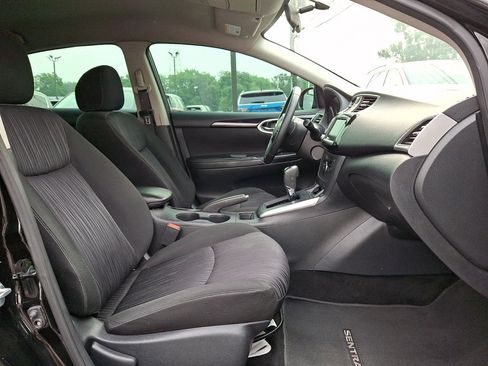 Used 2019 Nissan Sentra SV FWD image 8