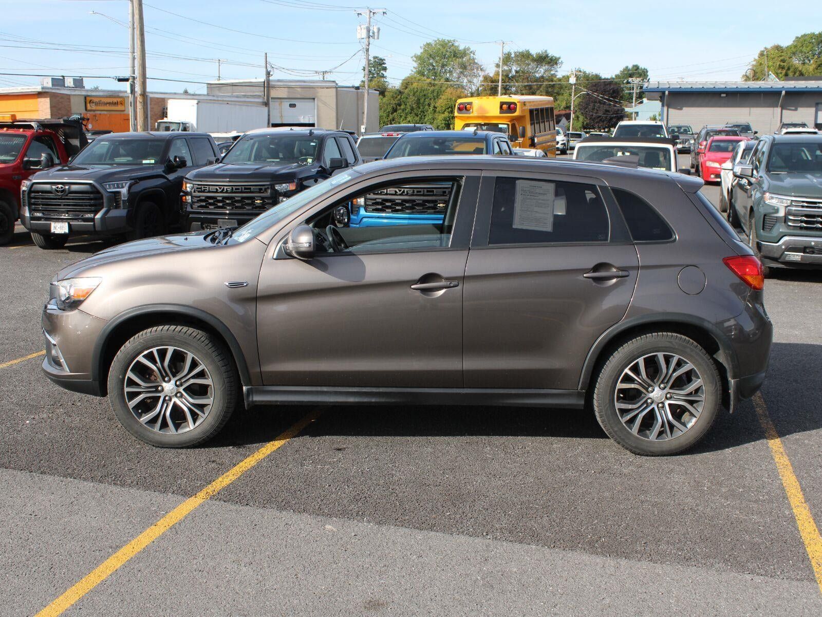 Used 2017 Mitsubishi Outlander Sport LE AWD/4WD image 5