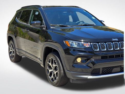 Used 2025 Jeep Compass Limited AWD/4WD image 49