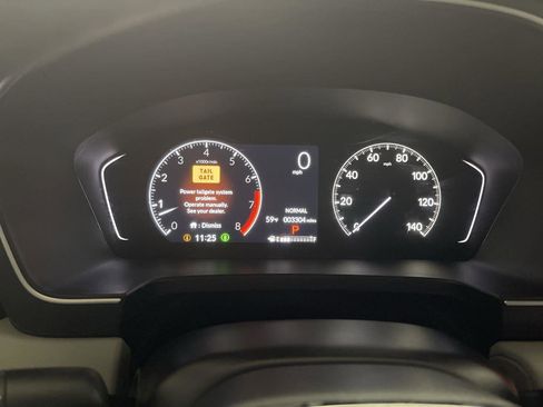 Used 2025 Honda Pilot Touring image 15