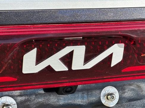 Used 2024 Kia Carnival LX image 47