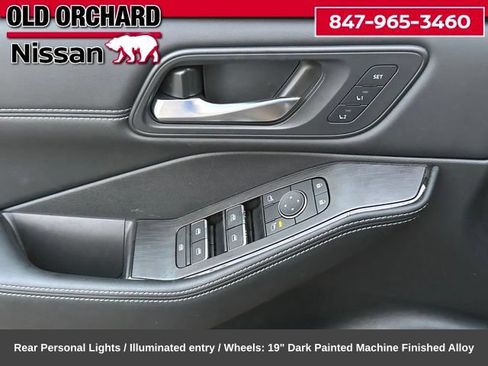 Used 2025 Nissan Rogue SL w/ SL Premium Package AWD/4WD image 9
