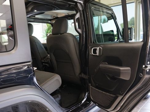 Used 2024 Jeep Wrangler Unlimited AWD/4WD image 48