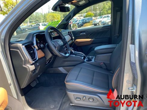 Used 2025 GMC Canyon AT4 AWD/4WD image 31