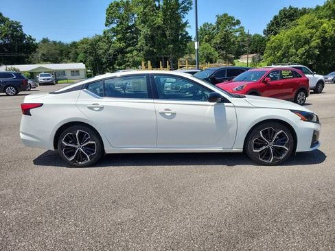 Used 2024 Nissan Altima 2.5 SR FWD image 23
