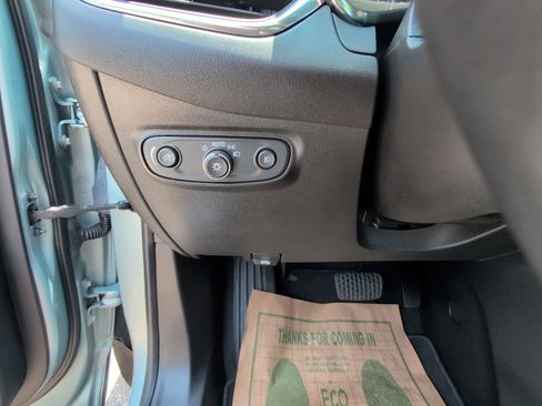 Used 2022 Chevrolet Equinox Premier AWD/4WD image 19
