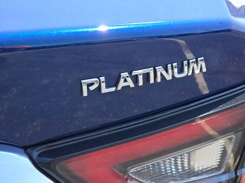 Used 2022 Nissan Maxima Platinum w/ Sport Mat Group FWD image 12