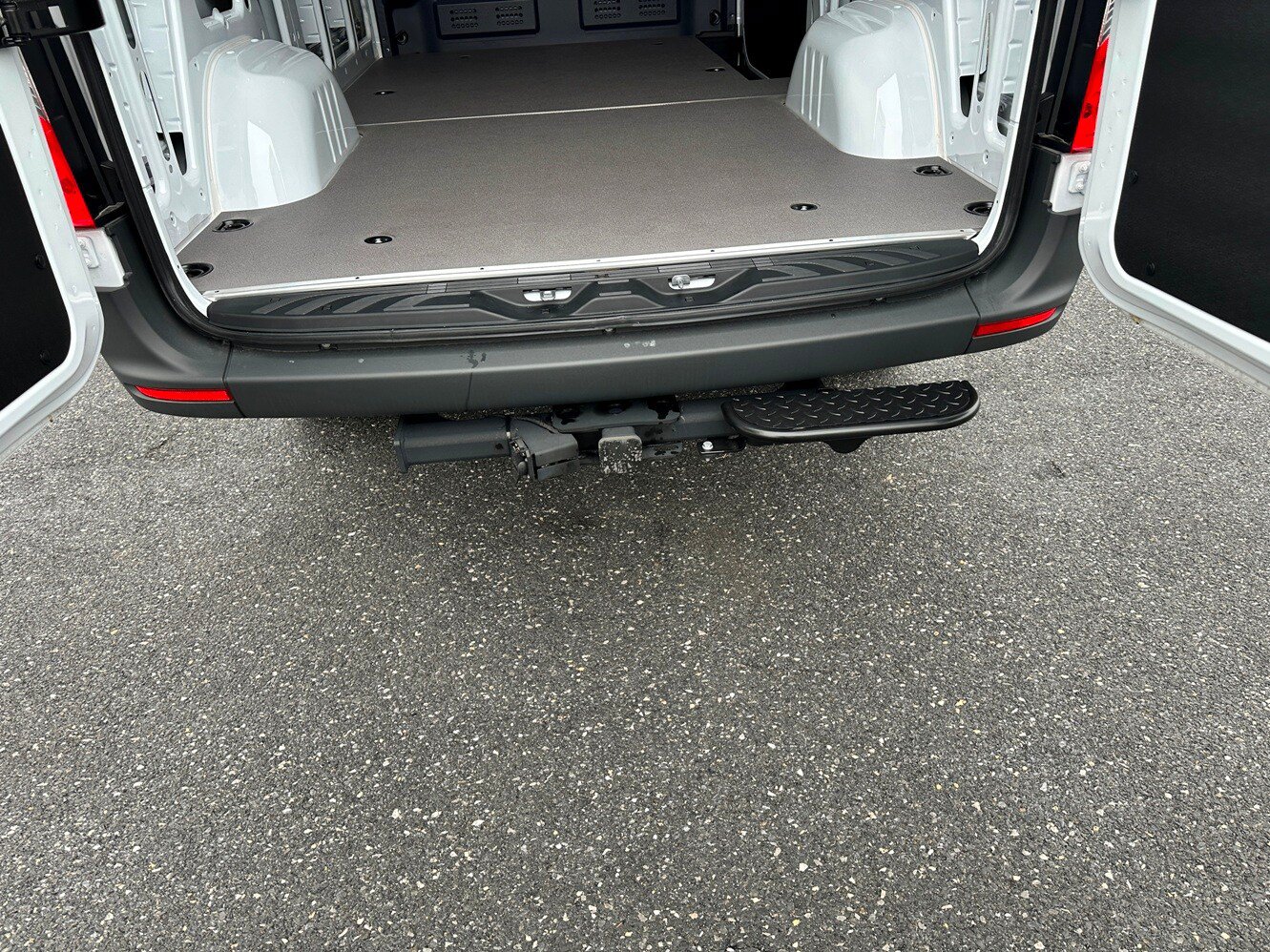 Used 2025 Mercedes-Benz Sprinter 2500 image 22