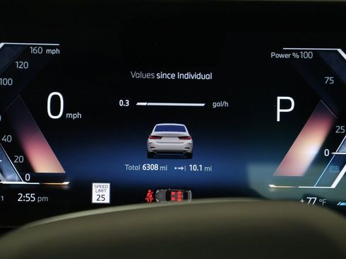 Used 2025 BMW 330i Sedan w/ Premium Package image 17