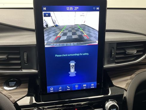 Used 2023 Ford Explorer Limited w/ Limited Technology Package image 6