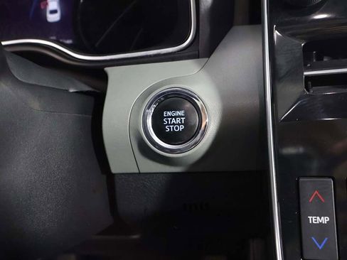 Used 2019 Toyota Avalon Limited image 43