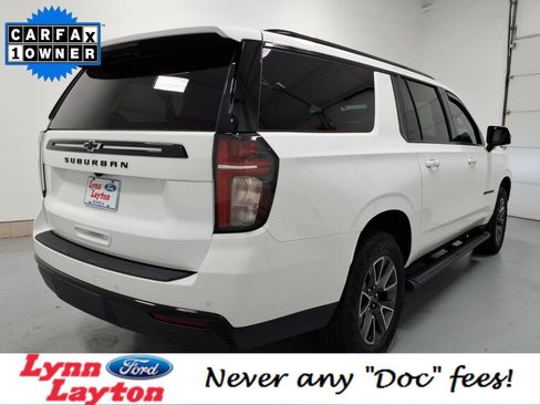 Used 2024 Chevrolet Suburban Z71 w/ Luxury Package image 3